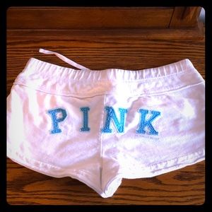 PINK booty shorts 🩳